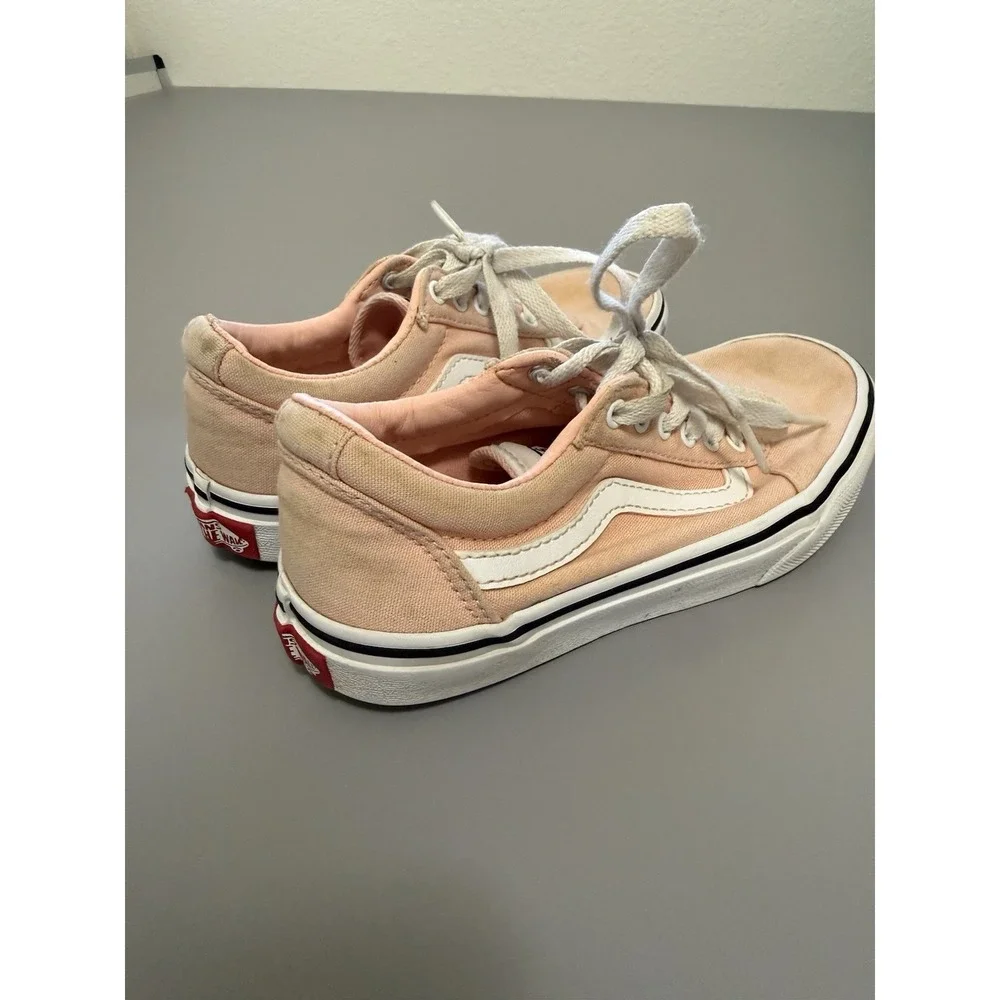 Vans Old Skool Peach/pink Sneakers kids size 1. SB 21